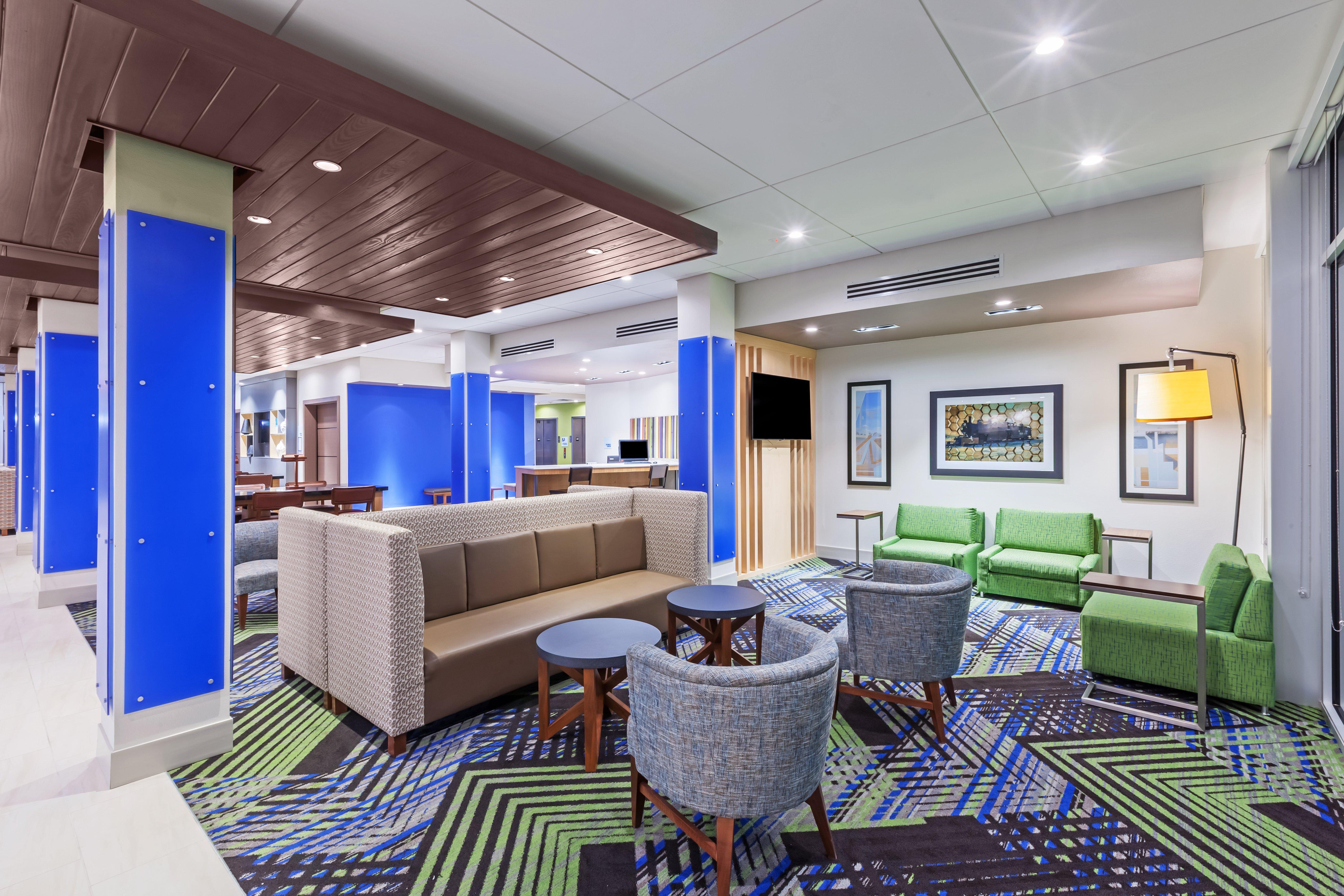 Holiday Inn Express And Suites Chanute, An Ihg Hotel Dış mekan fotoğraf